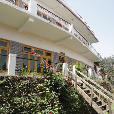 Om Mountain Resort Mukteshwar Exteriér fotografie